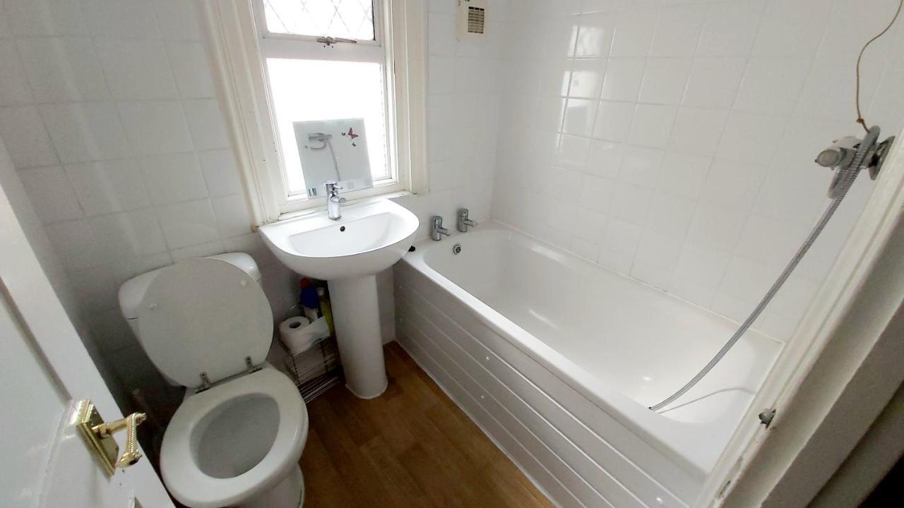 Priestfield House Medway Bed & Breakfast Gillingham  Exterior photo